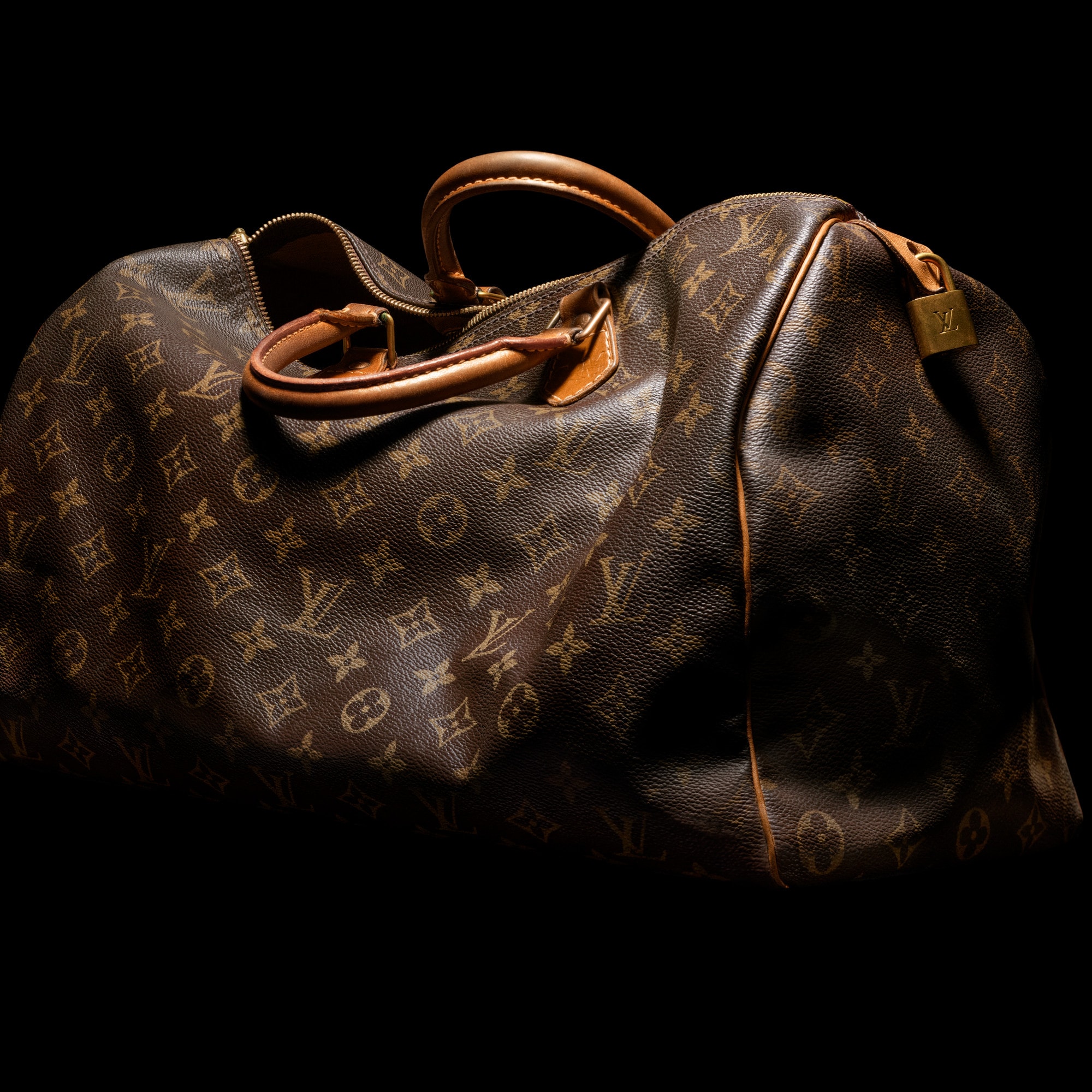 louis-vuitton-lv-x-tm-speedy-bandouliere-25-M13085_PM1_edito.jpg